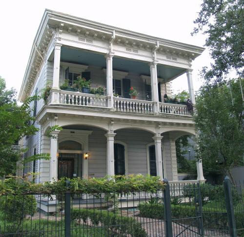 garden district image