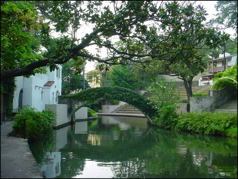  San Antonio Riverwalk MP3 iPod Audio Walking Tour.